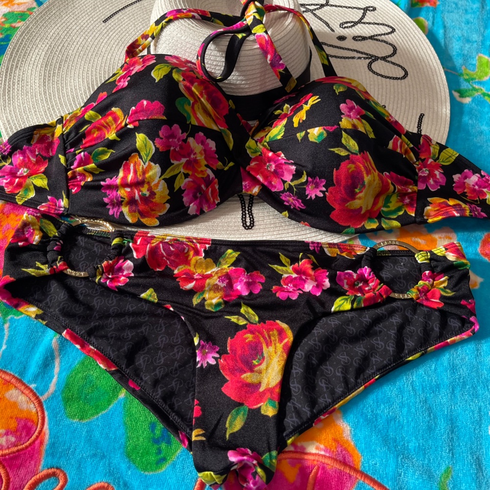 Victoria’s secret’s bikini bandeau 36D/M set